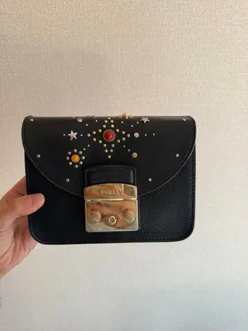 FURLA 메트로폴리스