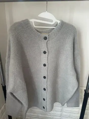 그레이 긴팔 가디건