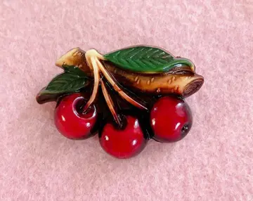 [메루카리 택배] 체리 브로치 쇼와 레트로
