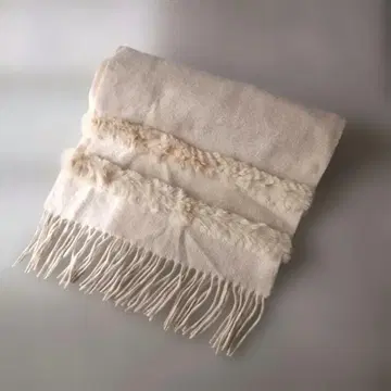 프린지 퍼 포함 머플러