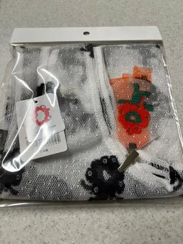 새상품 미사용품 미야쿠미야쿠 레이스 백 모노톤 컬러 블랙 미야쿠미야쿠