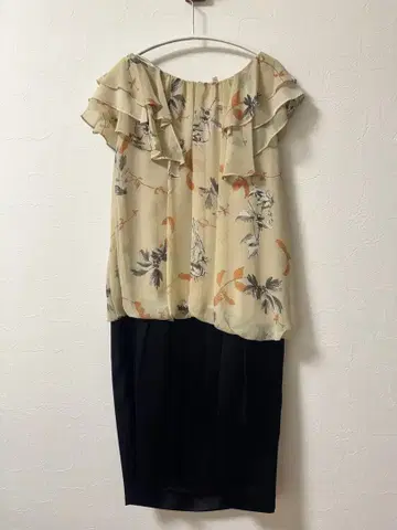 GALLARDAGALANTE 꽃무늬 슬리브리스 원피스