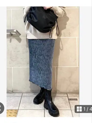 택 포함 새상품 로리즈팜 샤이니 벨로아 롱 스커트