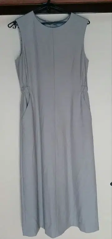 띠어리 럭스 점퍼 스커트 그레이 하자품