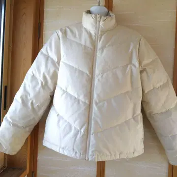 UNIQLO 리버서블 아이보리 퀼팅 다운 자켓