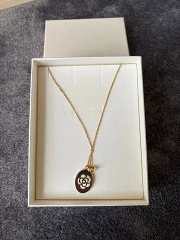 VENDOME BOUTIQUE 로즈 목걸이