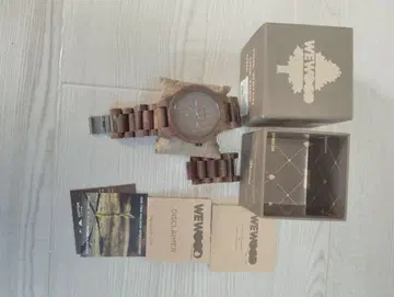 WEWOOD 브라운 카파 우드 아날로그 손목시계 미사용