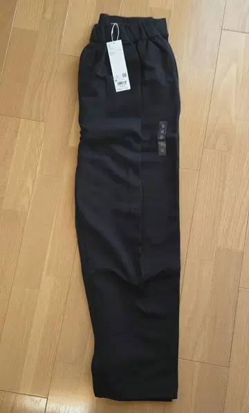 UNIQLO U 유니클로 맨투맨 조거 팬츠 블랙 M 사이즈