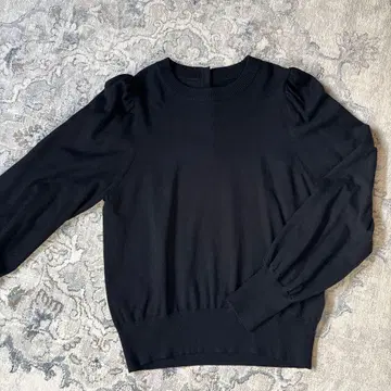 엠프리미어 펄 퍼프 슬리브 니트 스웨터 풀오버