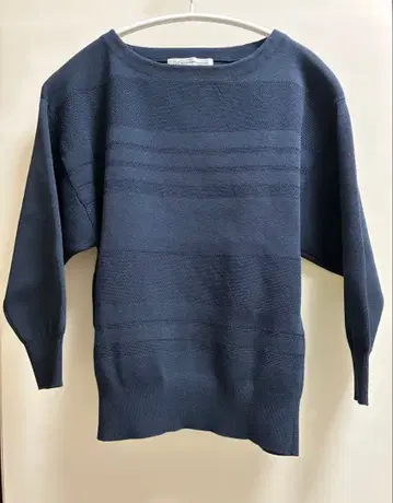 23구 네이비 7부 소매 상의 사이즈 32