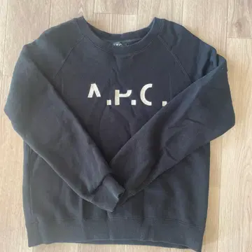 A.P.C. 로고 맨투맨