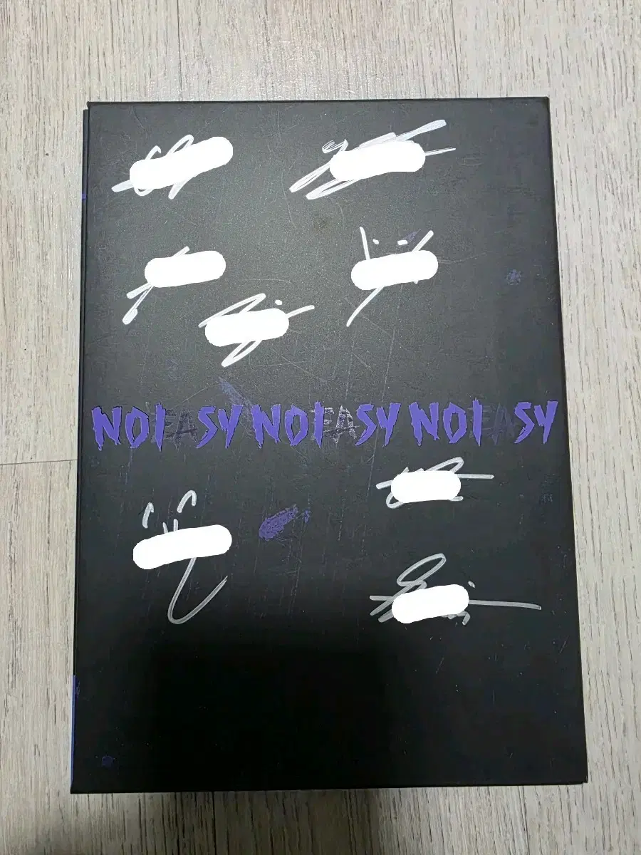 Stray Kids signed album