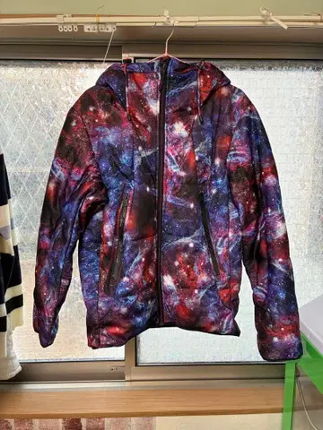 Find-Out 우주 패턴 후드 부착 다운 자켓