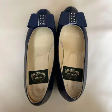 ZINNA 네이비 리본 포함 펌프스