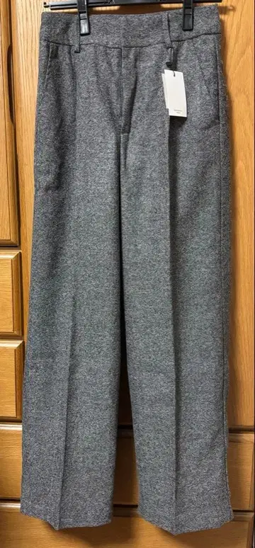 [미사용 새상품 택 포함] 헤링본 팬츠 베이스먼트 온라인