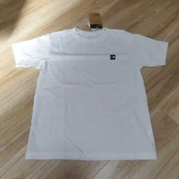 THE NORTH FACE 화이트 티셔츠