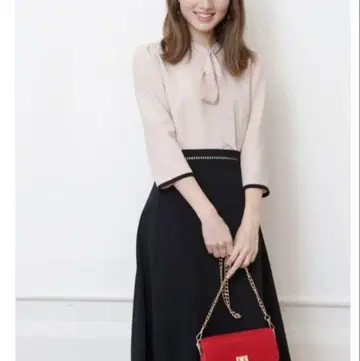 아푸와이저 리셰 펄 버튼 타이 원피스