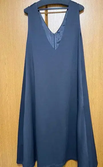 새상품급 UNMINOU 앙민우 백 펄 오버롤 스커트