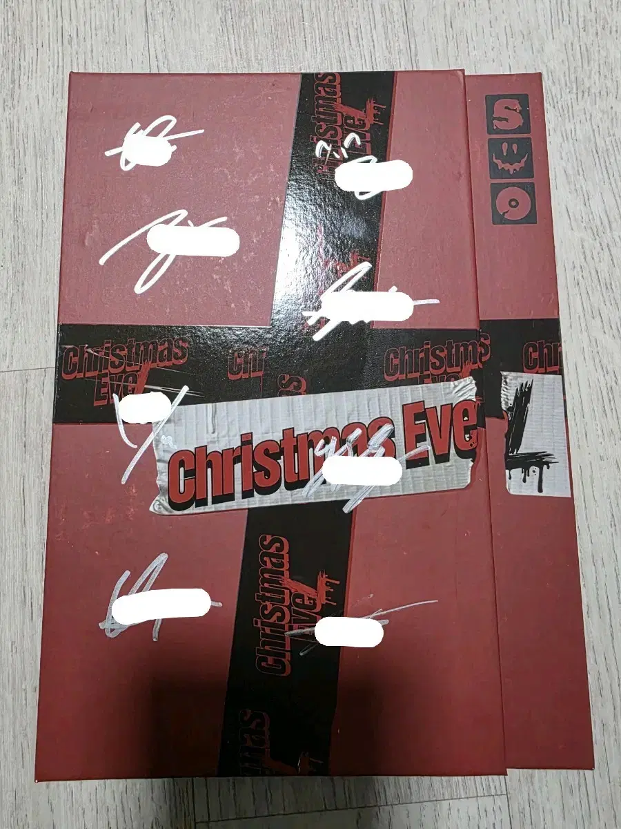 Stray Kids Christmas EveL signed album