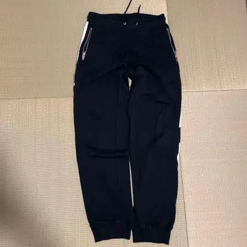 블랙 조거 팬츠 사이드 스트라이프