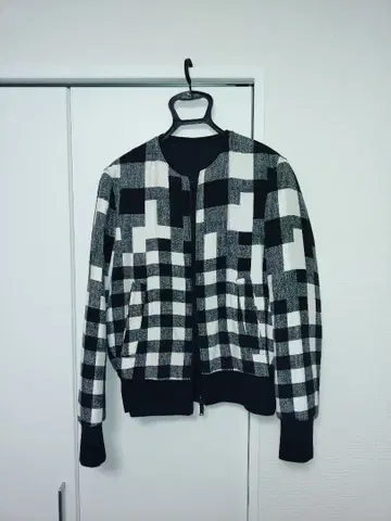 닐바렛 봄버 자켓