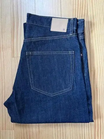 UNIQLO JEANS W 32inch