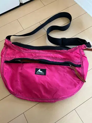 GREGORY 핑크 숄더백