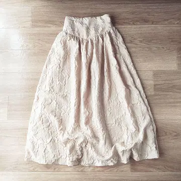 새상품급 Ezick 플라워 자카드 코르셋 플레어 스커트 입체 직조 에지크