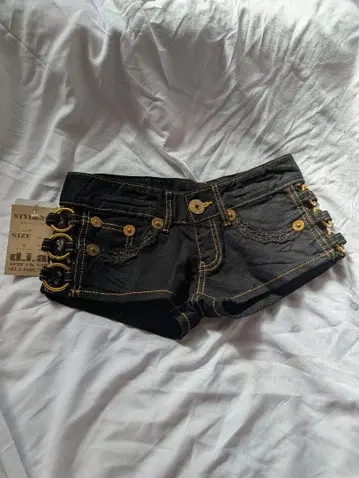 d.i.a. 블랙 숏팬츠 택 포함 새상품