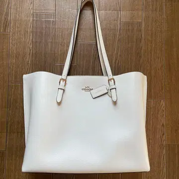 화이트 합성 피혁