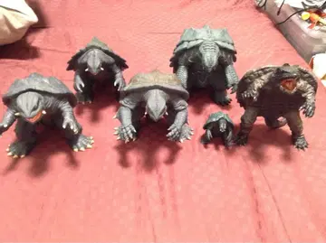 가메라 피규어 6체 세트!