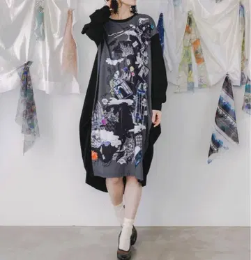 [이즈] 신비로운 거리 패턴 턱 입은 OP