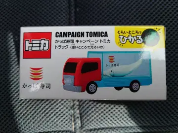 새상품 미사용 갓파스시 토미카 트럭 어둠 속에서 빛나는 오징어 미니카