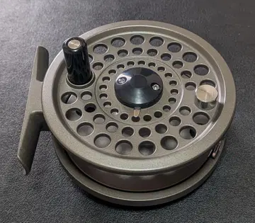 플라이 릴 다이와 로크모어 X200