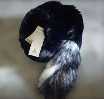 택 포함 새상품 BXNDITS (LUCA 구매) 머플러