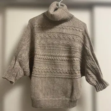 [ 새상품급 팔라스 팰리스 ] 베이지 터틀넥 니트 7부 소매