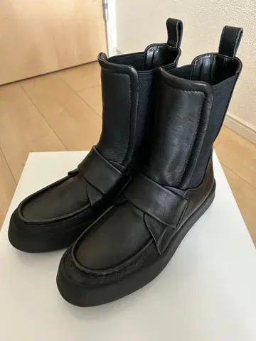 주카 사이드 고어 숏부츠 M