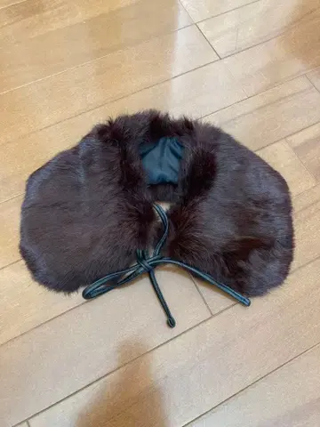 보르도 퍼 넥워머 숄 타입