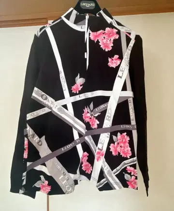 LEONARD SPORT 플라워 프린트 하이넥 (42)