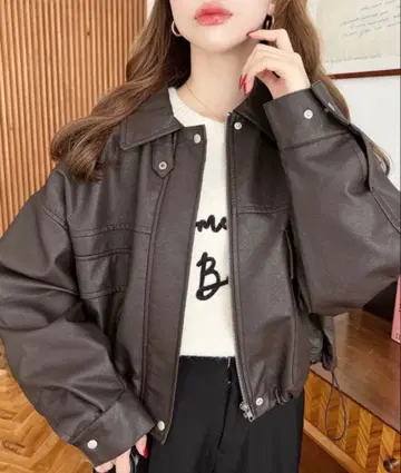 moment+ 2WAY 컬러 숏 기장 인조 가죽 블루종