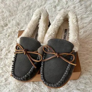미사용 미네통카 모카신 그레이 6M 23cm