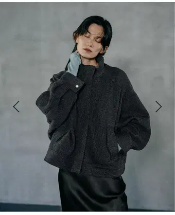 다크 그레이 박스 실루엣 자켓