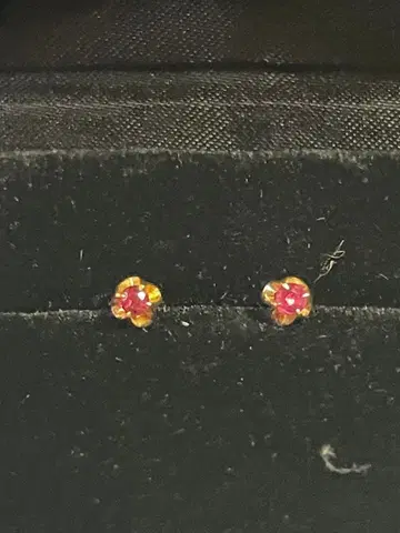 K18 루비 주얼리 마키 스터드 귀걸이