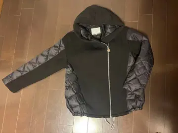 후드 부착 블랙 퀼팅 자켓