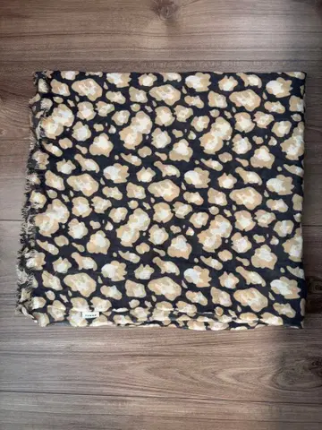 YARNZ 레오파드 무늬 캐시미어 스톨