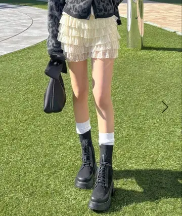 Forever21 레이스 프릴 숏팬츠