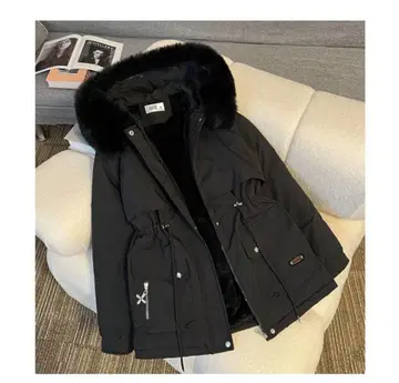 퍼가 달린 블랙 모즈 코트