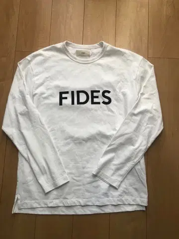 FIDES 화이트 긴팔 T셔츠 XL 사이즈 새상품