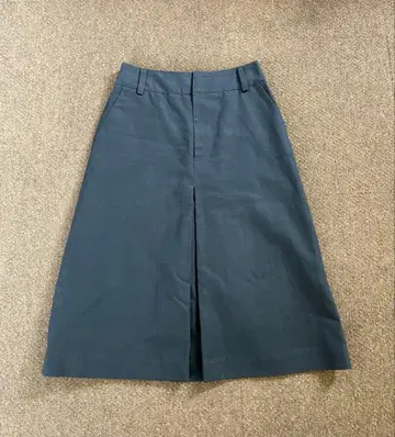 마가렛호웰 네이비 무릎 아래 기장 스커트