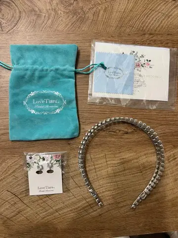 LoveTiara 크리스탈 머리띠